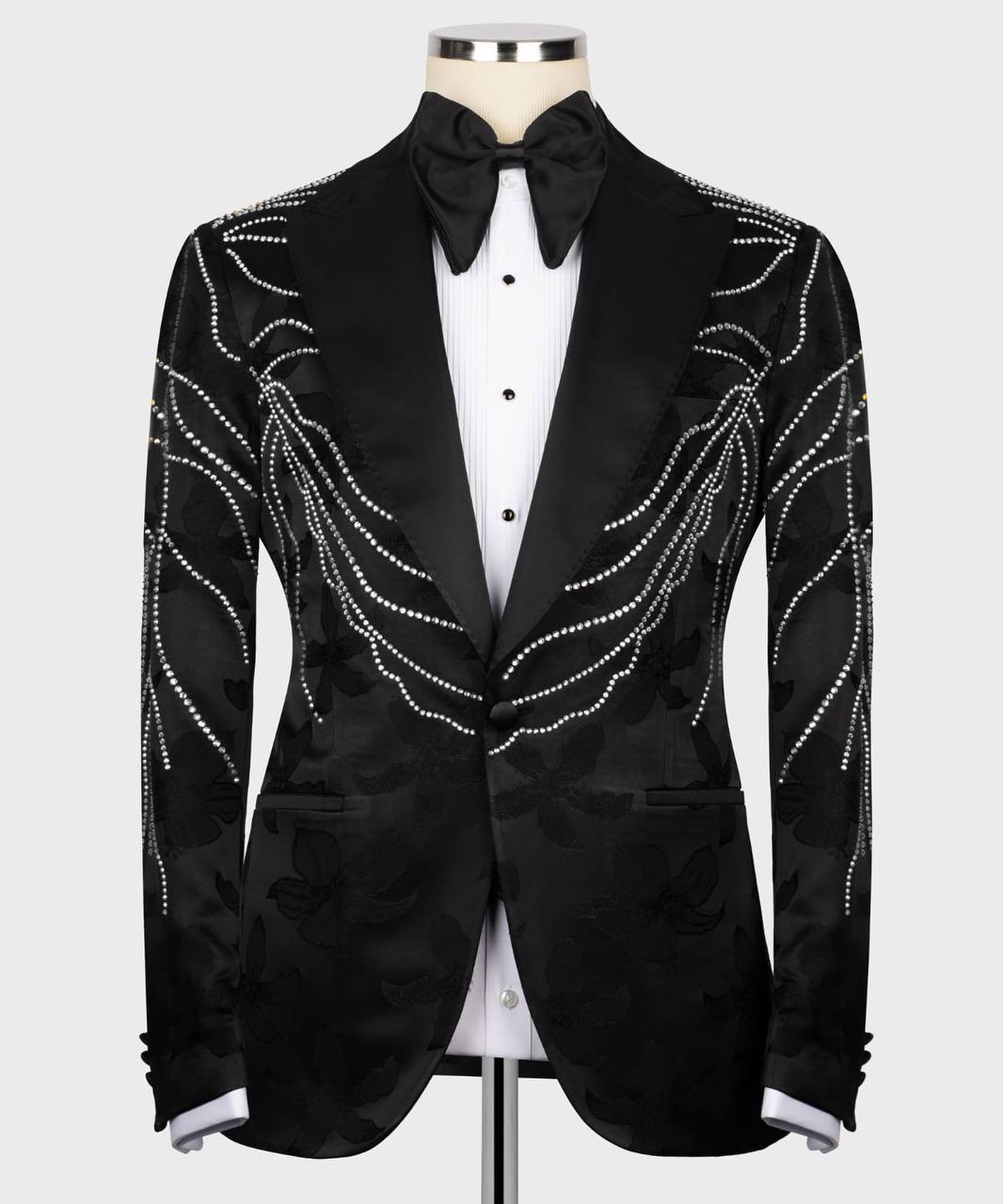 Schwarzer Smoking, 3-teilig, handbestickter Blazer