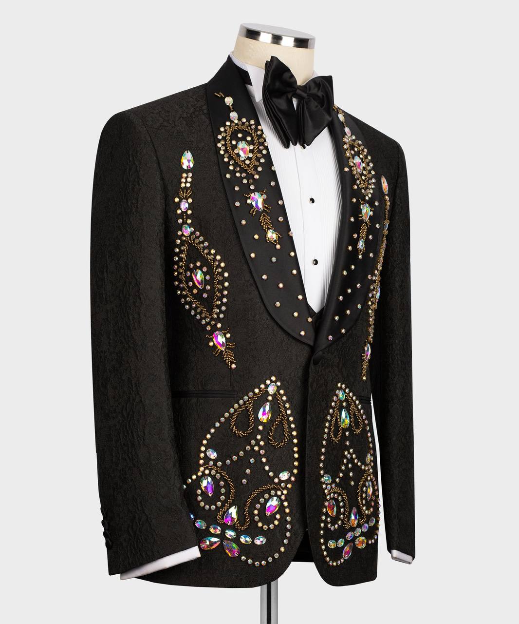 Schwarzer Smoking, 3-teilig, mit Schmucksteinen, bestickter Blazer