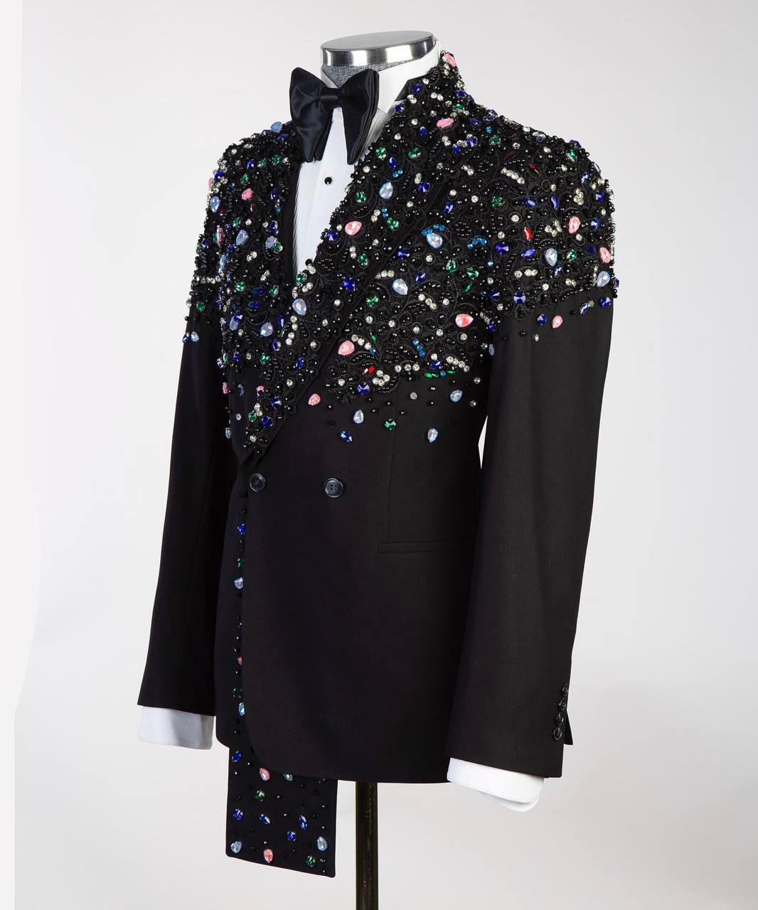 Black Tuxedo, Color Stoned, Shawl Design