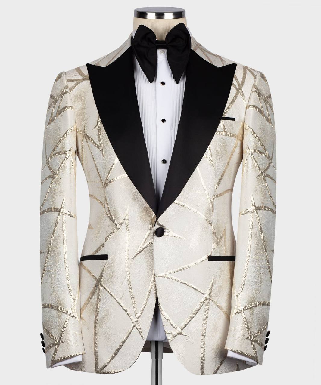 Herren-Tuxedo -Creme -Goldenes Muster mit schwarzem Kragen