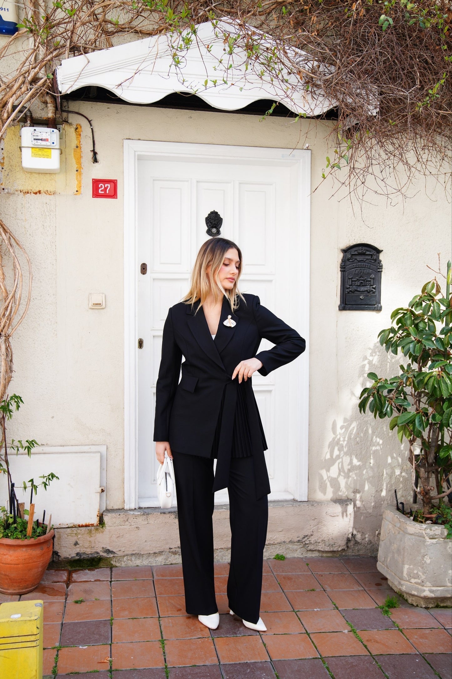 Women's 2 Piece Suit Set- Black